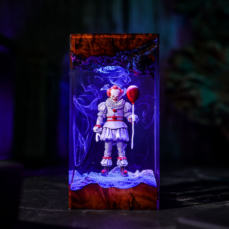 Handcrafted Evil Clown-Inspired Epoxy Resin Display – Premium Horror Collectible Desk Decor Oz Pet Hub