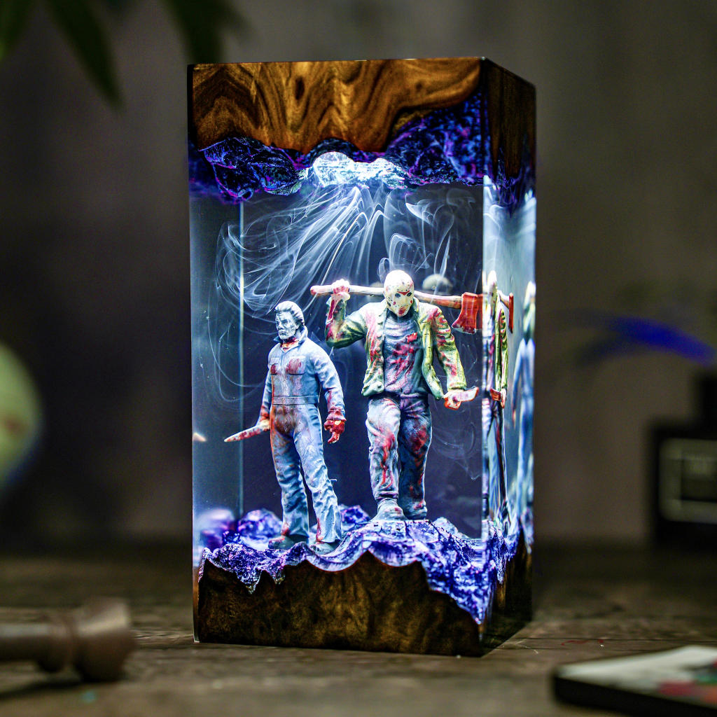 Handcrafted Slasher Horror-Inspired Epoxy Resin Display – Premium Collectible Desk Decor Oz Pet Hub